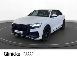 Gletscherweiß metallic Gebraucht 2022 Audi Q8 S-Line SUV | 69.380 € (Etwas zu teuer)