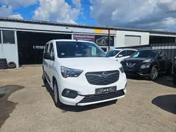 Weiß Gebraucht 2022 Opel Combo Life Edition Van / Kleinbus | 8.999 € (Guter Preis)