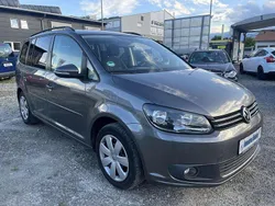 Grau Gebraucht 2012 VW Touran Comfortline Van / Kleinbus | 6.790 € (Guter Preis)