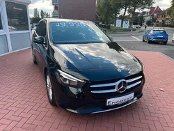 Schwarz Gebraucht 2019 Mercedes B180 Van / Kleinbus | 19.990 € (Guter Preis)