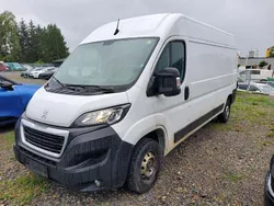 Weiß Gebraucht 2022 Peugeot Boxer Premium Van | 14.490 € (Superpreis)
