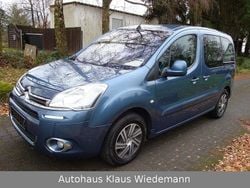 Blau Gebraucht 2013 Citroën Berlingo Tendance Van / Kleinbus | 11.899 € (Teuer)