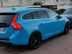 Blau Gebraucht 2013 Volvo V60 Kombi | 9.999 € (Etwas zu teuer)