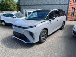 Meteoritelime/dach schwarz Neu 2025 Maxus MIFA 9 Van / Kleinbus | 64.945 €