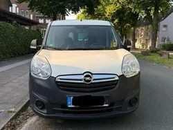 Weiß Gebraucht 2018 Opel Combo Van / Kleinbus | 7.999 € (Guter Preis)
