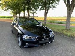 Black sapphire metallic Gebraucht 2013 BMW 318 Kombi | 8.400 € (Fairer Preis)
