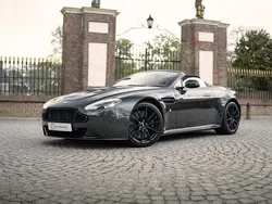 Grau Gebraucht 2018 Aston Martin V12 Vantage Cabrio | 152.500 €