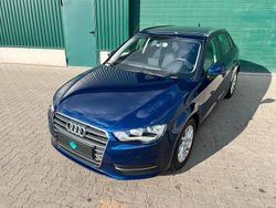 Blau Gebraucht 2015 Audi A3 Sportback Limousine | 8.885 € (Guter Preis)