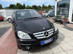 Kosmosschwarz Gebraucht 2010 Mercedes B180 Van / Kleinbus | 7.900 € (Teuer)
