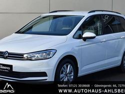Pure white Gebraucht 2023 VW Touran Comfortline Van / Kleinbus | 29.900 € (Fairer Preis)