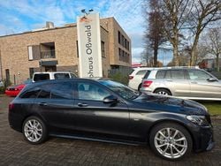 Grau Gebraucht 2021 Mercedes C220 AMG line Limousine | 30.990 € (Guter Preis)