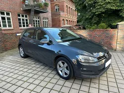 Grau Gebraucht 2015 VW Golf VII Comfortline Limousine | 8.900 € (Fairer Preis)