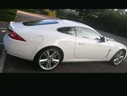 Weiß Gebraucht 2011 Jaguar XK8 Coupé | 24.900 €