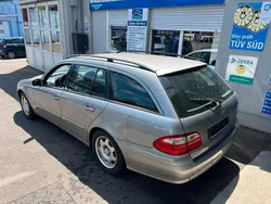 Braun Gebraucht 2003 Mercedes E220 Kombi | 1.990 € (Superpreis)