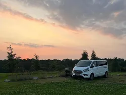 Weiß Gebraucht 2021 Ford Tourneo Custom Van / Kleinbus | 39.900 €