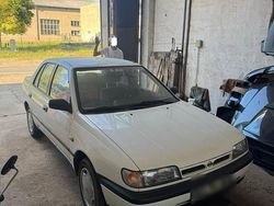 Weiß Gebraucht 1991 Nissan Sunny Limousine | 2.000 €