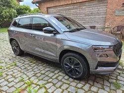 Grau Gebraucht 2024 Skoda Karoq SportLine SUV | 37.500 € (Etwas zu teuer)