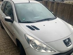 Weiß Gebraucht 2012 Peugeot 206+ Kleinwagen | 1.500 € (Fairer Preis)