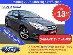 Grau Gebraucht 2015 Ford Focus Limousine | 7.880 € (Fairer Preis)