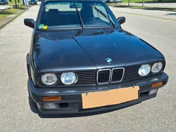 Schwarz Gebraucht 1992 BMW 318 Cabriolet Cabrio | 11.000 €