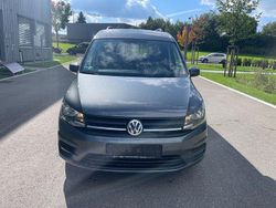 Grau Gebraucht 2017 VW Caddy Van / Kleinbus | 16.999 € (Fairer Preis)