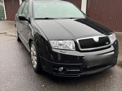Schwarz Gebraucht 2005 Skoda Fabia vRS Kleinwagen | 1.900 €