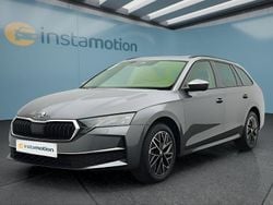 Grau Gebraucht 2024 Skoda Octavia Kombi | 30.499 € (Fairer Preis)