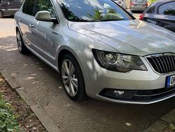 Silber Gebraucht 2013 Skoda Superb Elegance Limousine | 8.300 € (Etwas zu teuer)