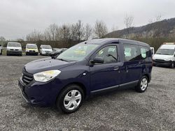 Blau Gebraucht 2015 Dacia Dokker Ambiance Van / Kleinbus | 3.800 €