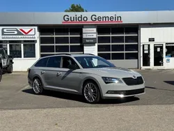 Steelgrau Gebraucht 2018 Skoda Superb SportLine Kombi | 21.400 € (Etwas zu teuer)