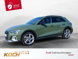 Distriktgrün metallic Gebraucht 2024 Audi A3 Ambiente Limousine | 40.190 € (Etwas zu teuer)