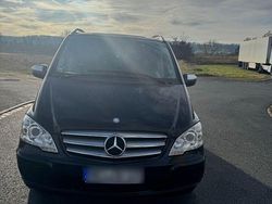 Schwarz Gebraucht 2012 Mercedes Viano Edition Van / Kleinbus | 13.999 € (Guter Preis)