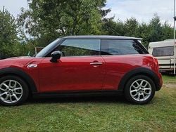Rot Gebraucht 2014 Mini Cooper SD Kleinwagen | 17.000 € (Etwas zu teuer)