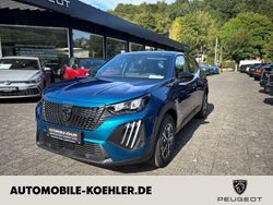 Blau obsession Neu 2025 Peugeot e-2008 Style SUV | 41.890 € (Teuer)