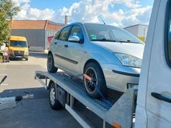 Silber Gebraucht 2004 Ford Focus Kleinwagen | 1.500 €