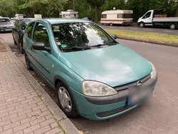 Grün Gebraucht 2002 Opel Corsa Kleinwagen | 1.550 € (Fairer Preis)