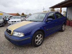 Blau Gebraucht 1998 Skoda Octavia Limousine | 350 € (Superpreis)