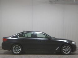 Black sapphire Gebraucht 2018 BMW 520 Limousine | 18.980 € (Superpreis)