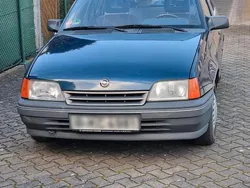 Blau Gebraucht 1991 Opel Kadett Limousine | 4.500 €