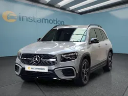 Grau Gebraucht 2025 Mercedes GLB220 SUV | 56.049 €