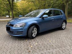 Blau Gebraucht 2014 VW Golf VII Comfortline Limousine | 8.800 € (Fairer Preis)
