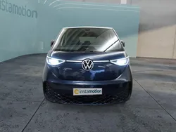 Blau Gebraucht 2024 VW ID. Buzz Pro Van | 53.499 € (Teuer)