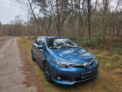 Blau Gebraucht 2017 Toyota Auris Edition-S Limousine | 11.200 € (Fairer Preis)