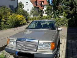 Beige Gebraucht 1991 Mercedes 230 Limousine | 3.500 €