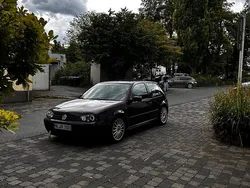 Violet Gebraucht 2001 VW Golf IV Kleinwagen | 950 € (Fairer Preis)
