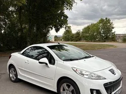 Weiß Gebraucht 2014 Peugeot 207 CC Active Cabrio | 6.499 € (Teuer)