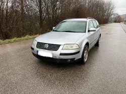 Silber Gebraucht 2002 VW Passat Kombi | 1.500 € (Guter Preis)