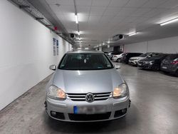 Silber Gebraucht 2007 VW Golf V Limousine | 2.500 € (Fairer Preis)