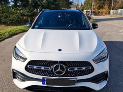 Weiß Gebraucht 2023 Mercedes GLA250 AMG line SUV | 37.900 € (Guter Preis)