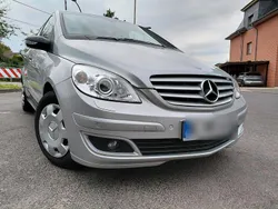 Grau Gebraucht 2005 Mercedes B170 Van / Kleinbus | 7.500 € (Teuer)